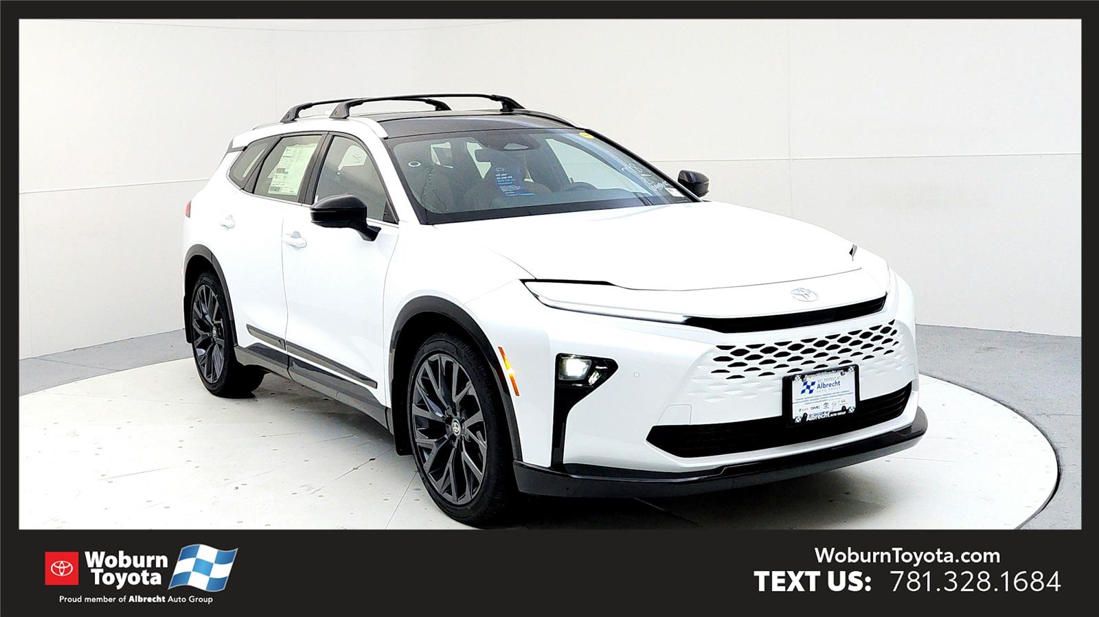 2025 Toyota Crown Signia Limited's photo