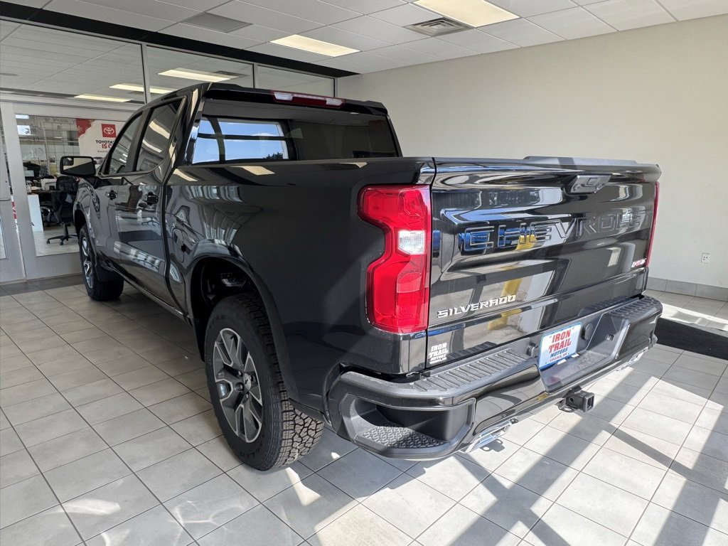 2025 Chevrolet Silverado 1500 RST photo 9