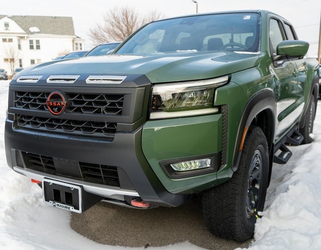 2026 Nissan Frontier PRO-4X's photo