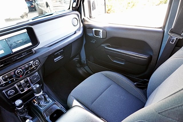 2024 Jeep Wrangler Sport S 4xe photo 19