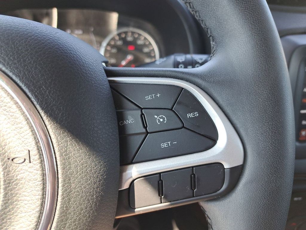 2018 Jeep Renegade Latitude North Edition photo 27