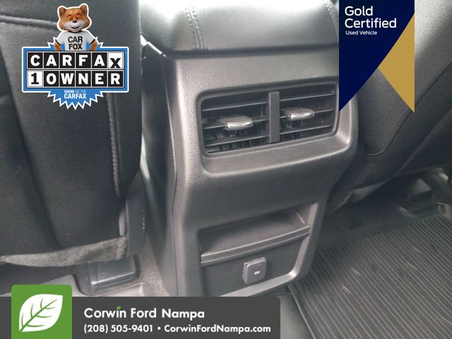 2020 Ford Edge SE photo 17