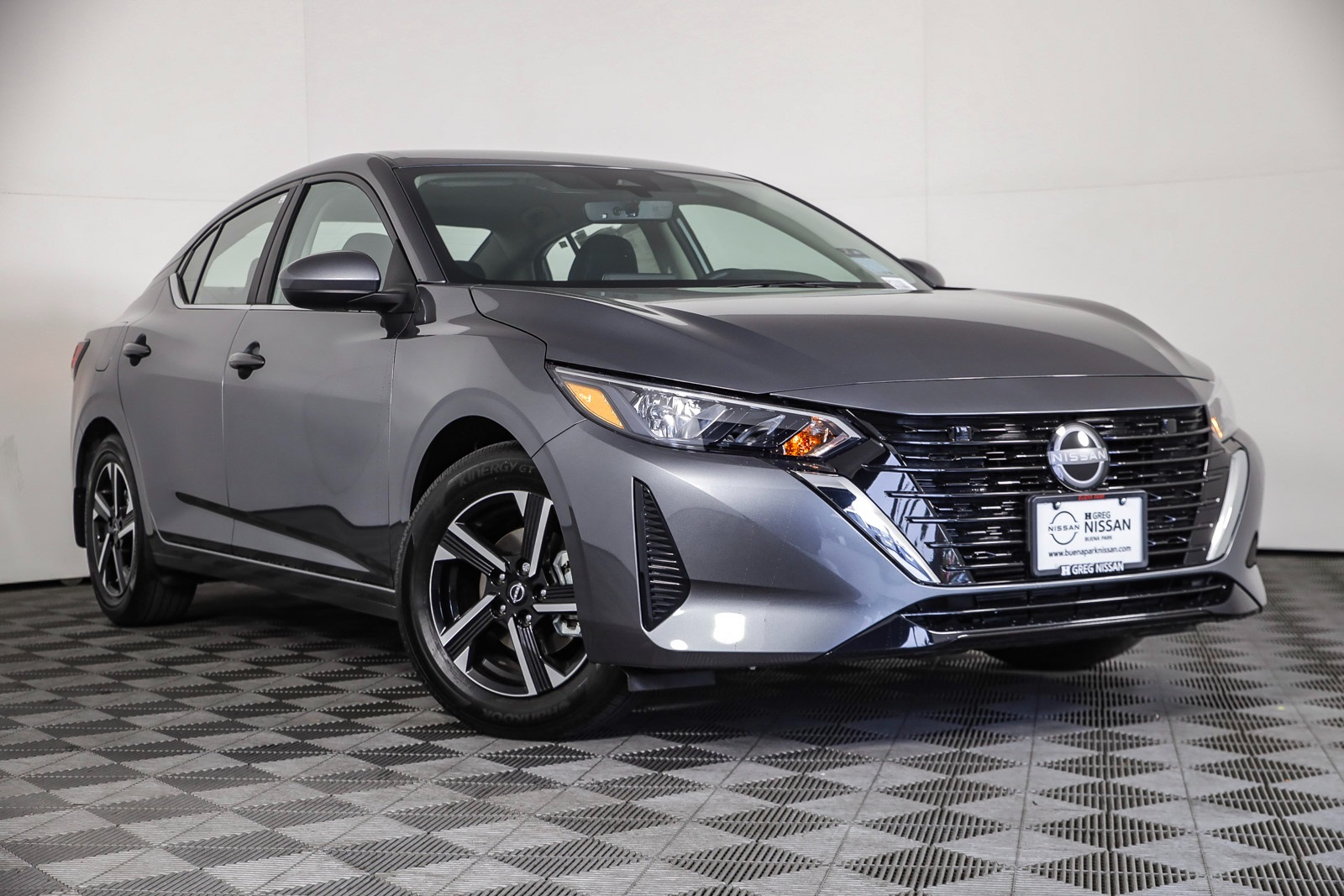 2025 Nissan Sentra SV's photo