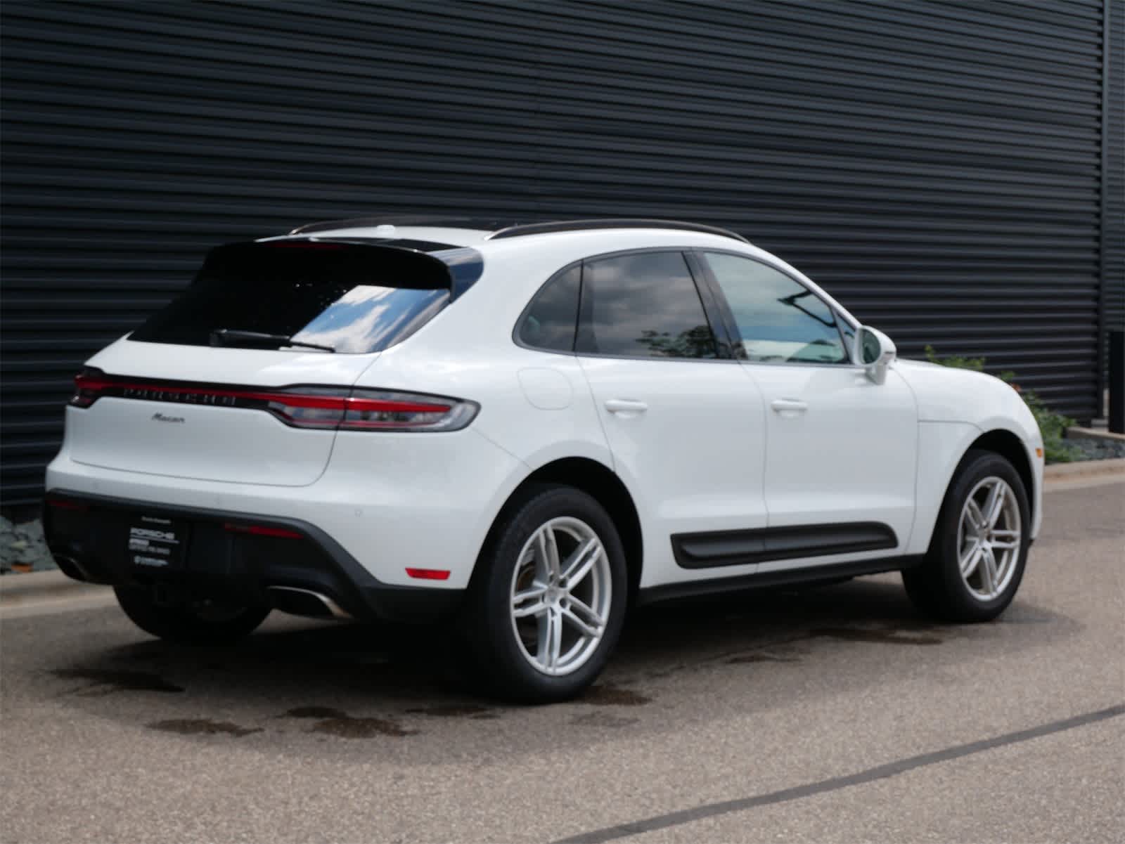 2024 Porsche Macan T photo 21