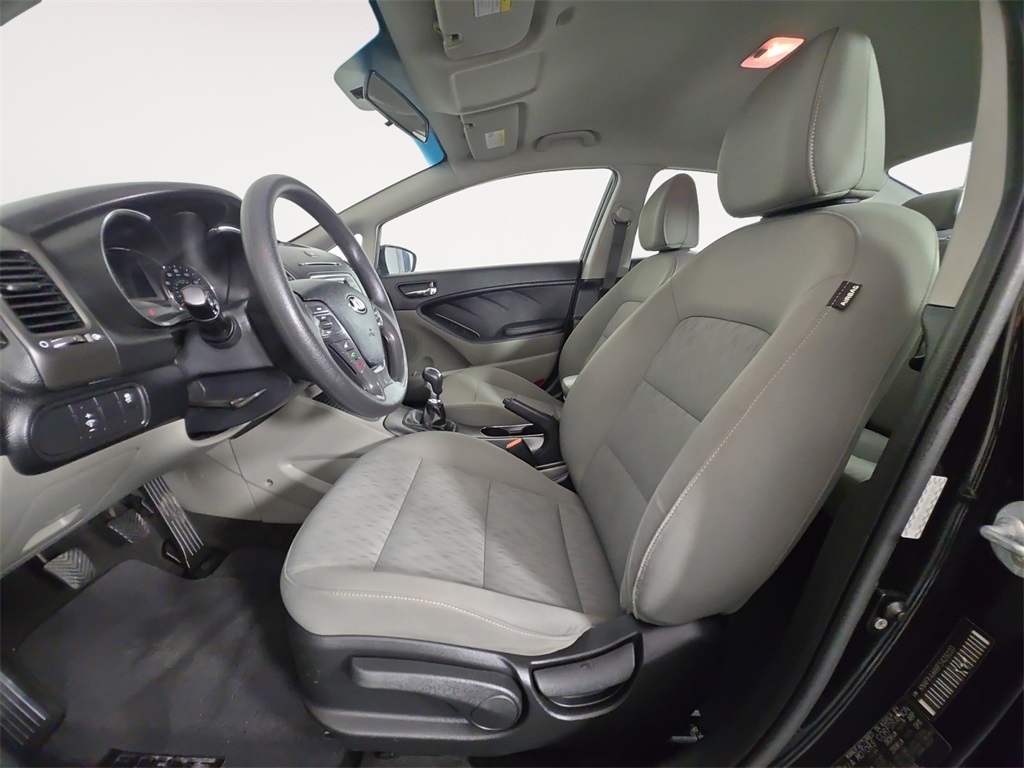 2015 Kia Forte LX photo 9