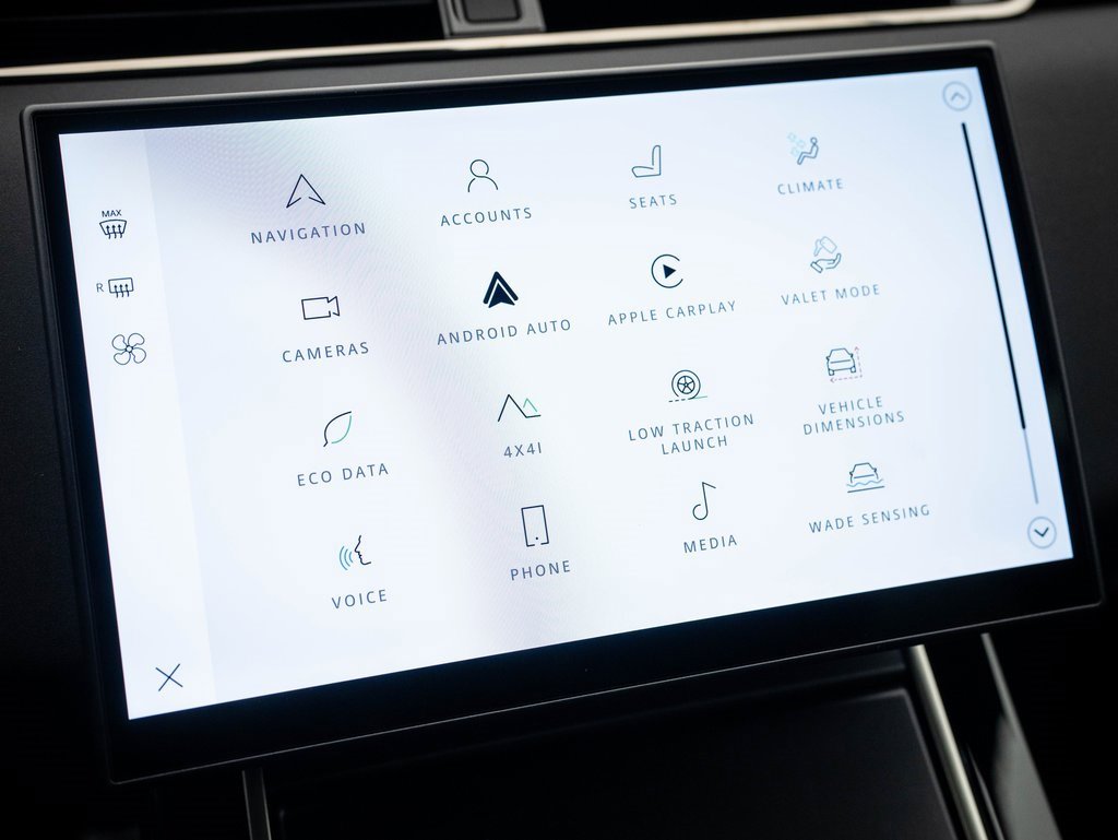 2026 Land Rover Range Rover Evoque Dynamic SE photo 28