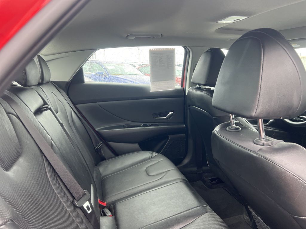 2022 Hyundai Elantra Limited photo 19