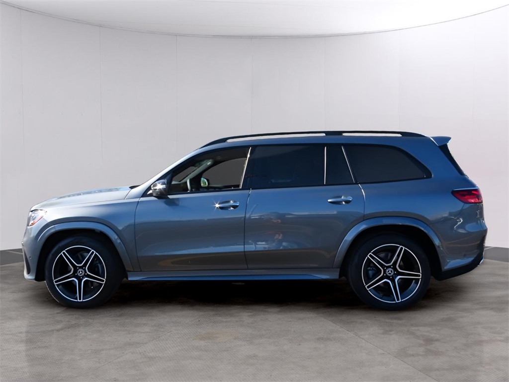 2025 Mercedes Benz GLS 450 4MATIC photo 4
