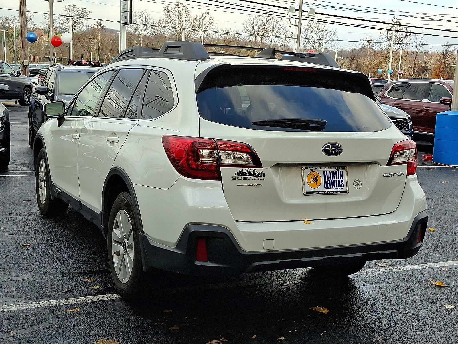 2019 Subaru Outback Premium photo 2