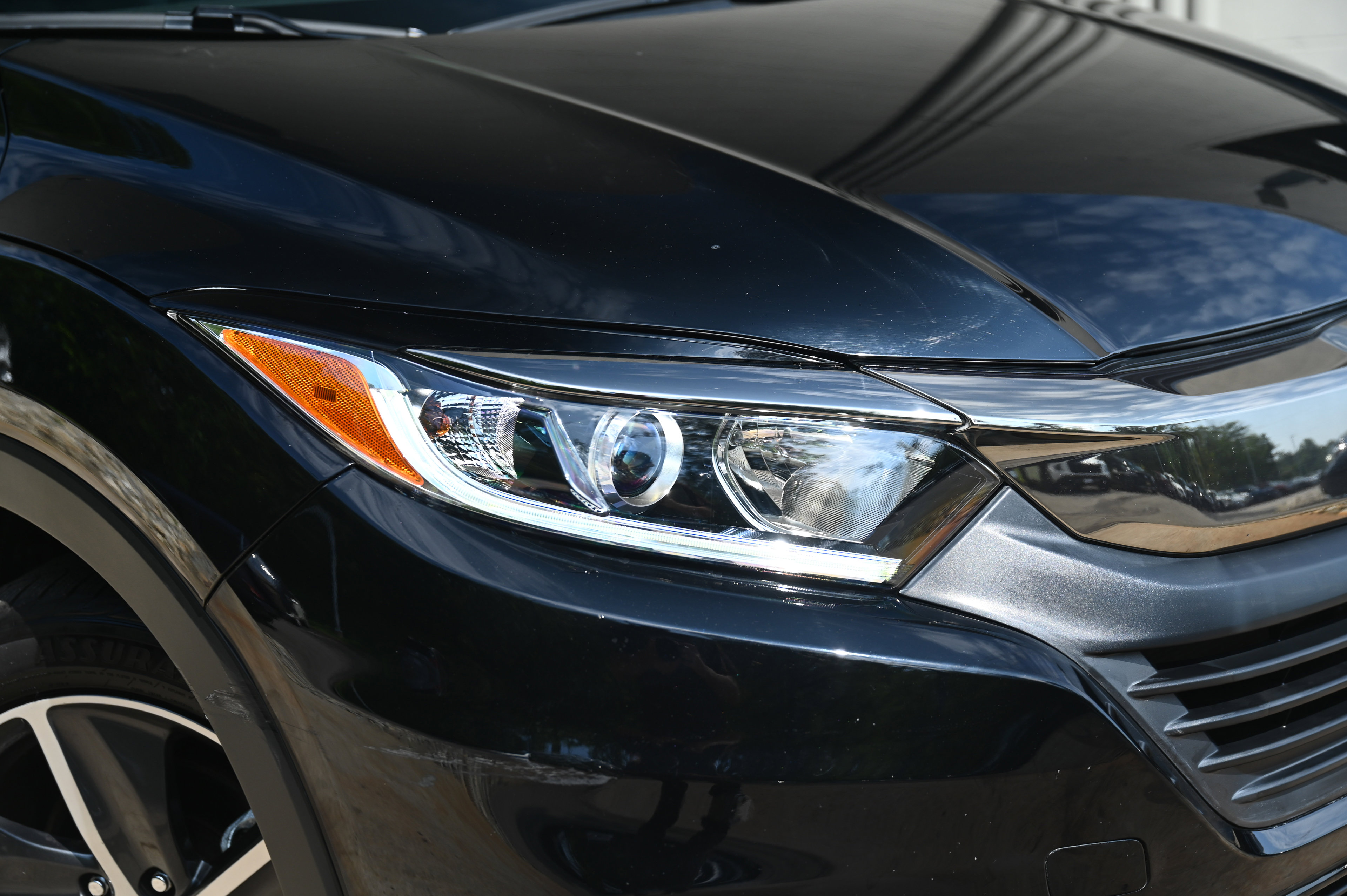 2022 Honda HR-V EX-L photo 4