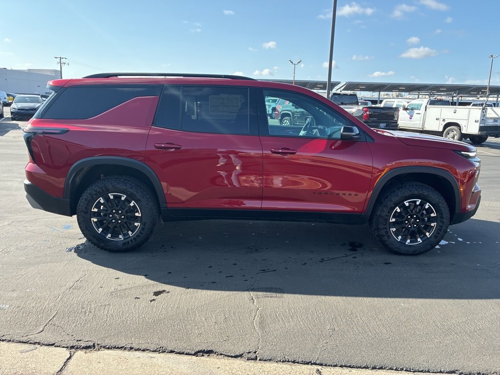 2026 Chevrolet Traverse Z71 photo 2