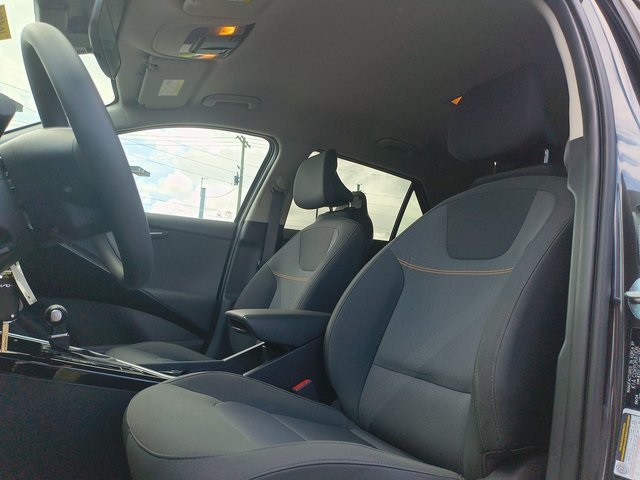 2024 Kia Niro LX photo 2