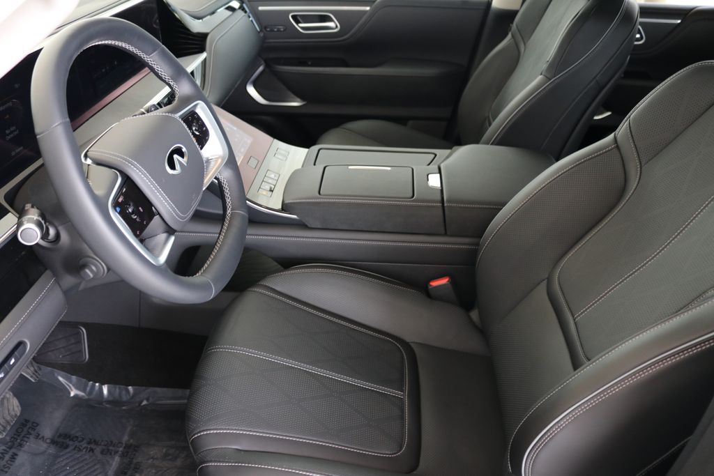 2025 Infiniti QX80 Sensory photo 16