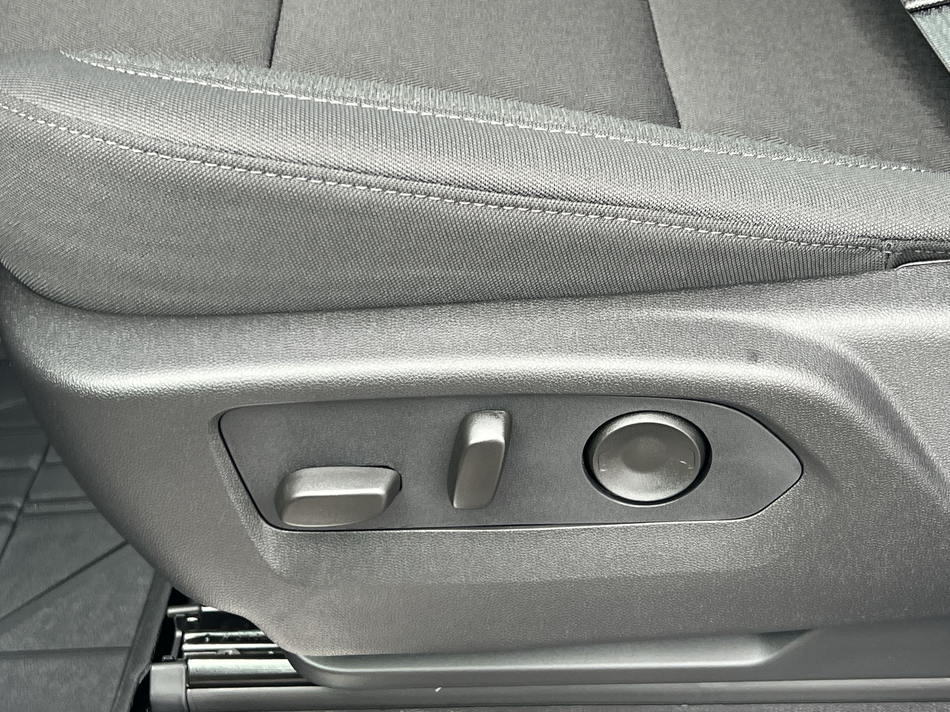 2026 Chevrolet Silverado 1500 RST photo 19