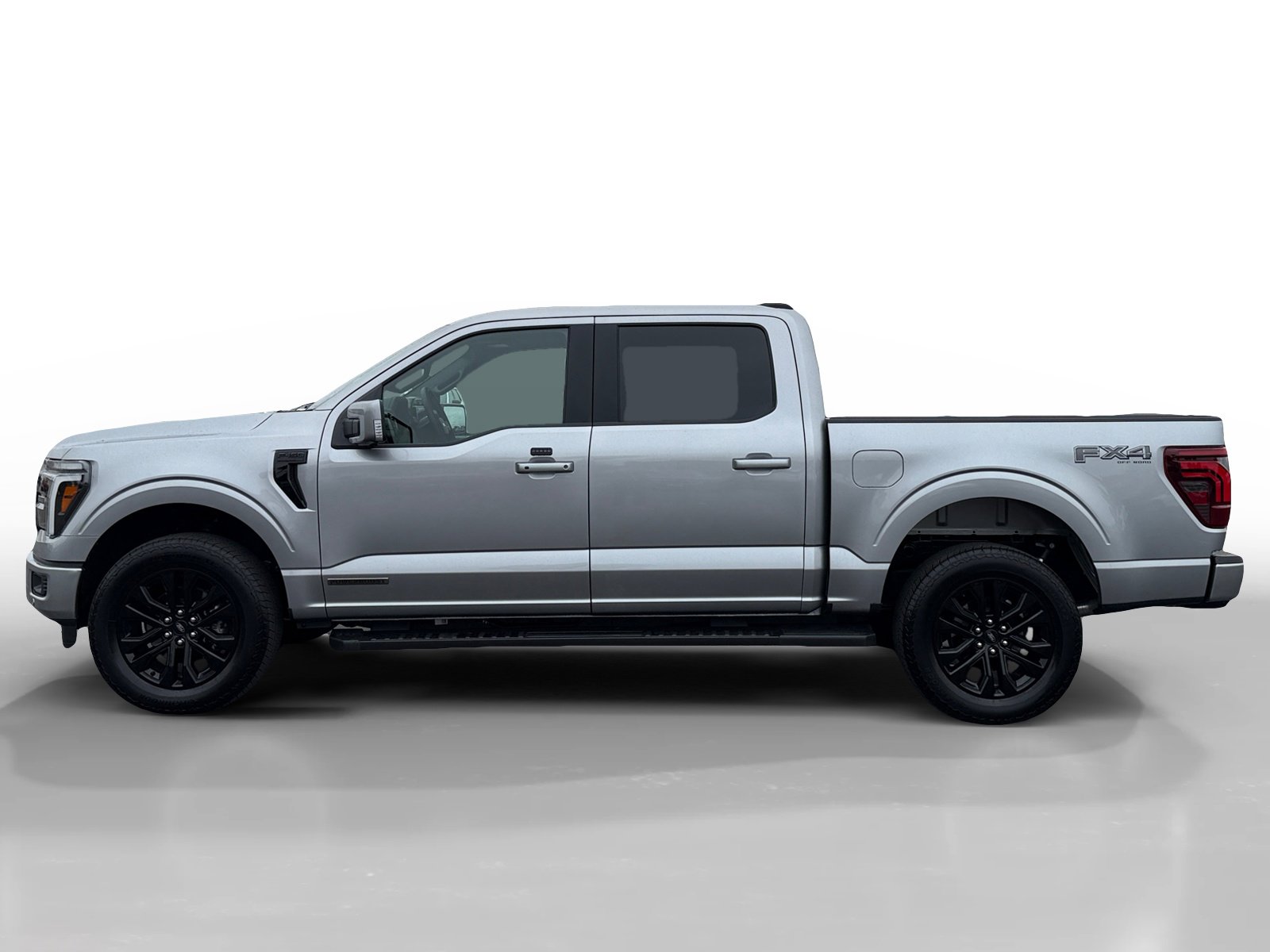 2025 Ford F-150 Lariat photo 2