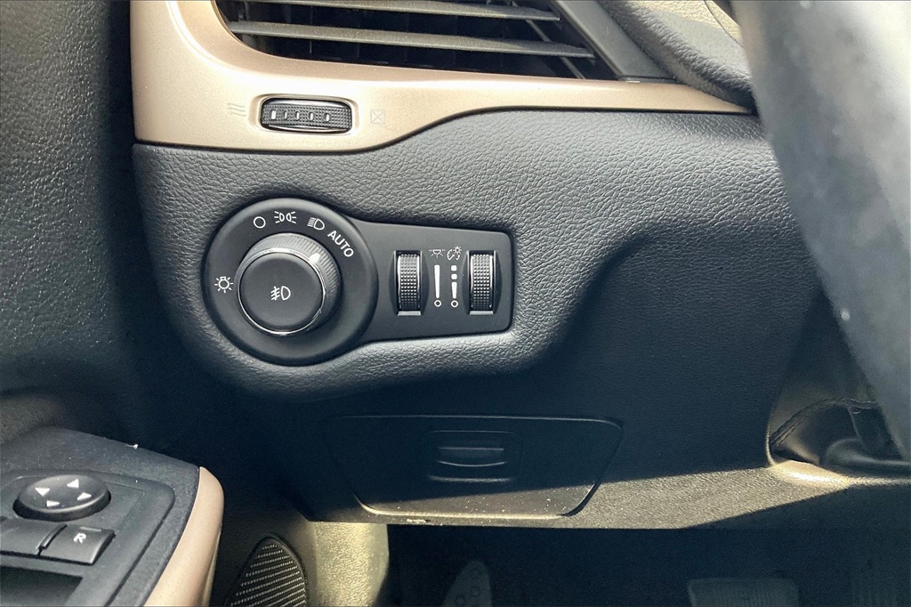 2017 Jeep Cherokee Latitude photo 32