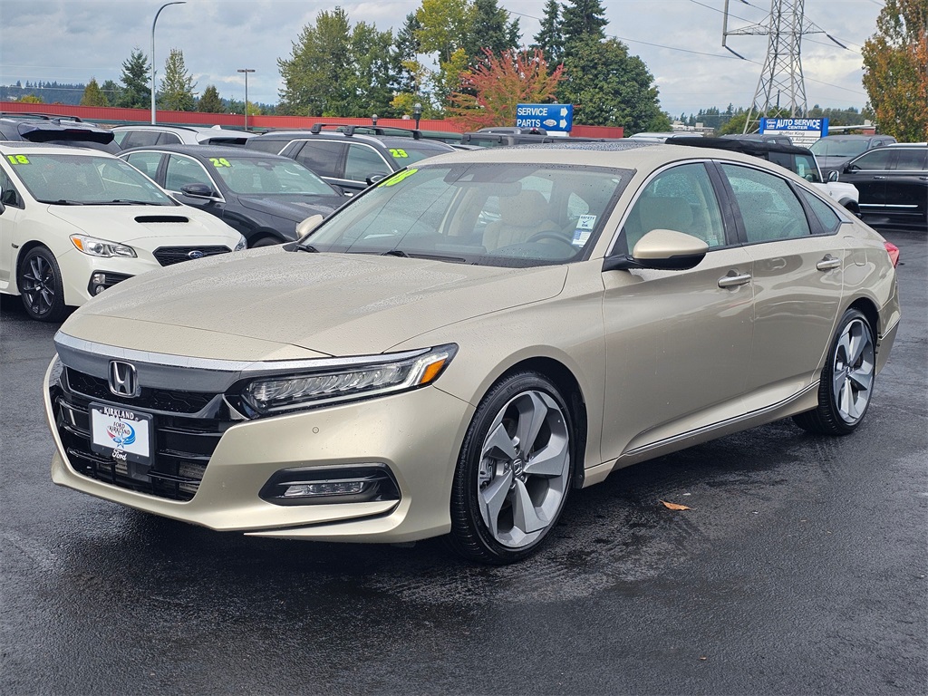 2018 Honda Accord Touring photo 3