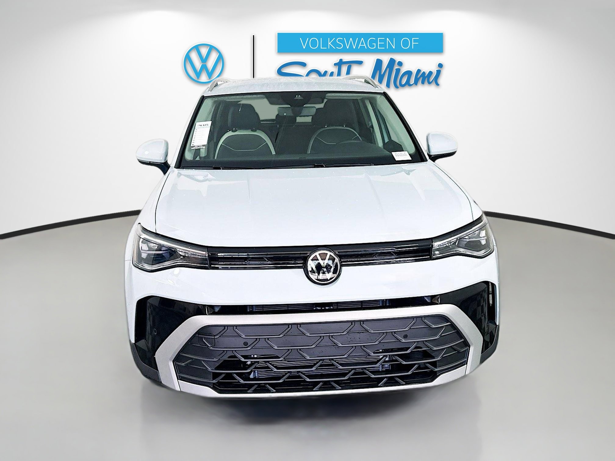 2025 Volkswagen Taos SE photo 2