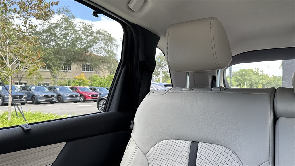 2025 Mazda CX-90 3.3 Turbo Preferred photo 17
