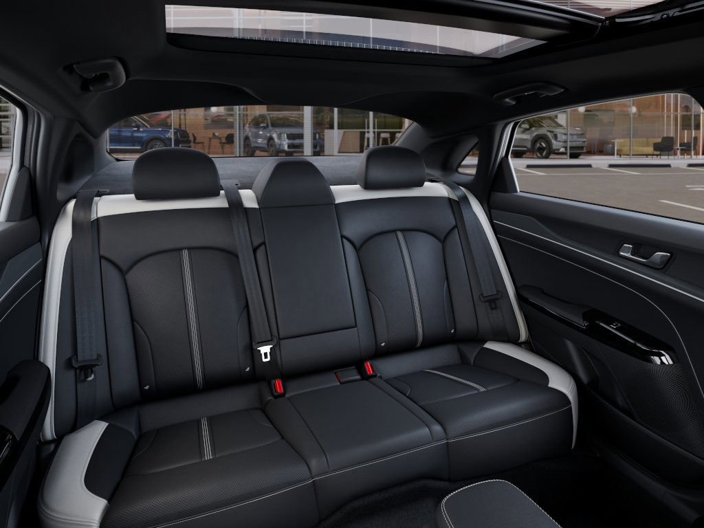2025 Kia K5 GT-Line photo 15