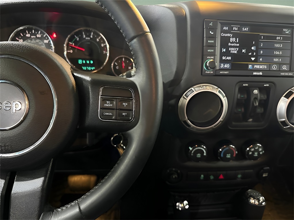2017 Jeep Wrangler Unlimited Rubicon photo 10