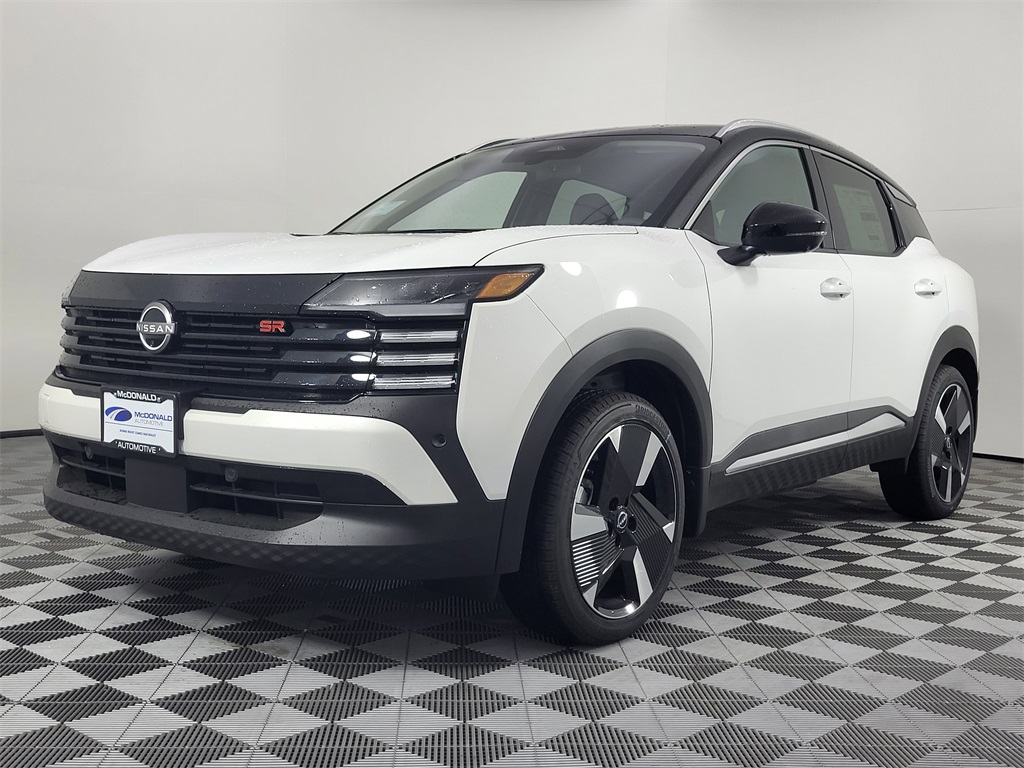 2025 Nissan Kicks SR AWD's photo