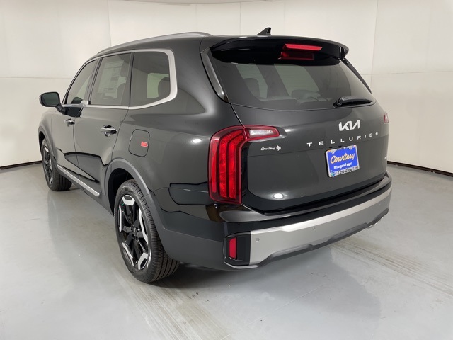 2025 Kia Telluride S photo 2