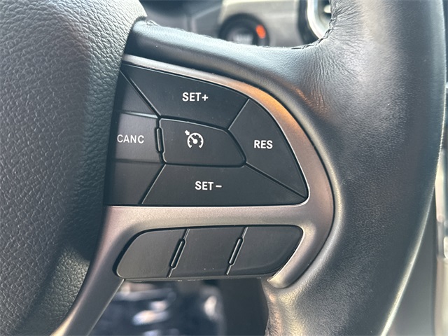2021 Jeep Grand Cherokee Laredo X photo 18