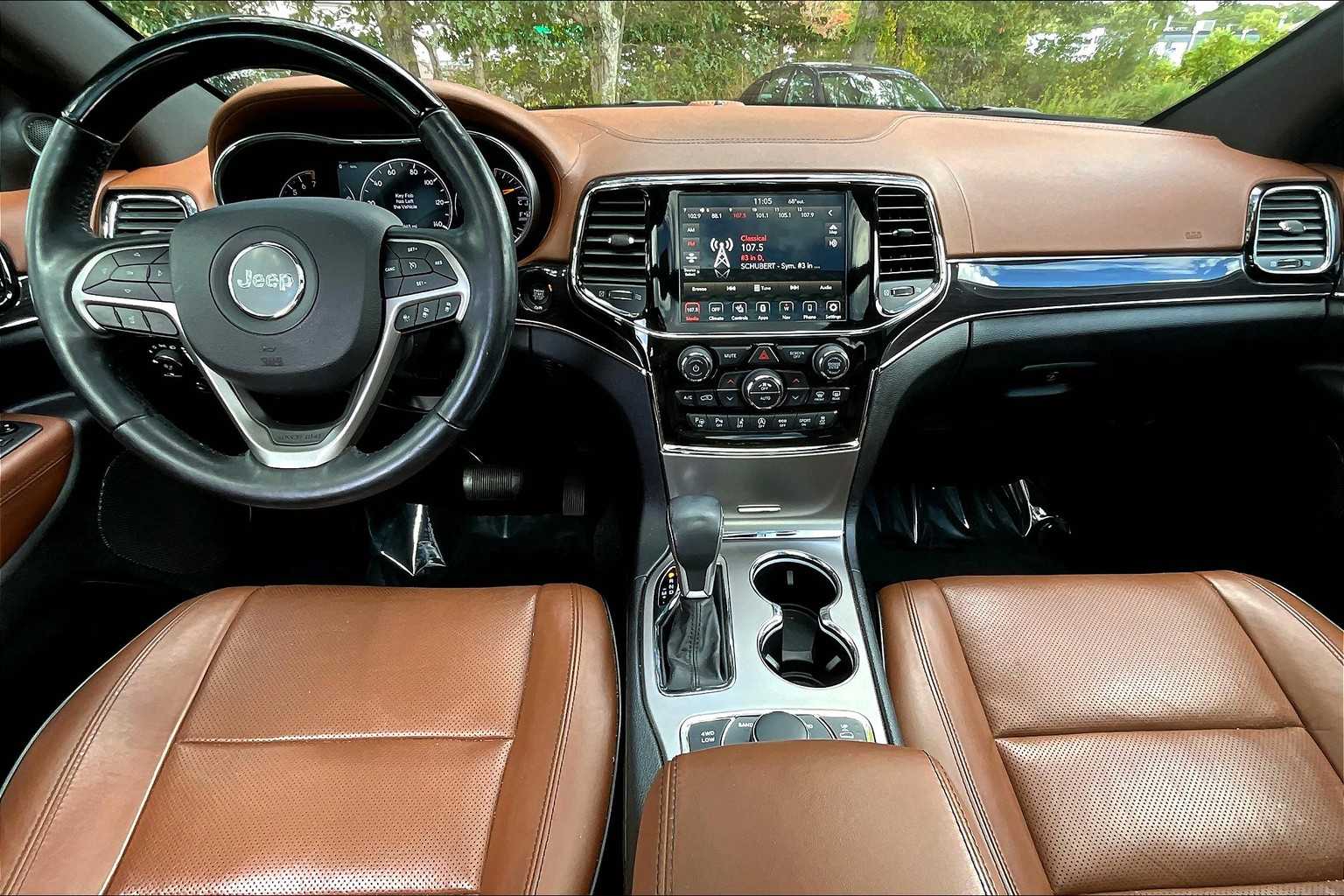 2021 Jeep Grand Cherokee Overland photo 13