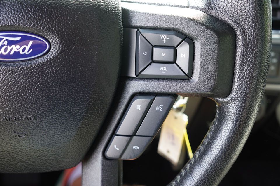 2016 Ford F-150 XLT photo 28