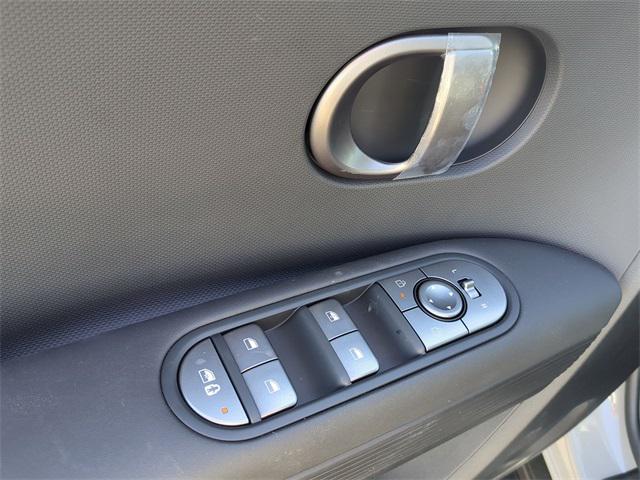 2025 Hyundai Ioniq 5 SE photo 13
