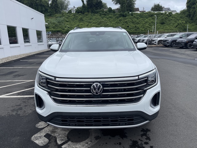 2024 Volkswagen Atlas SE Technology photo 3