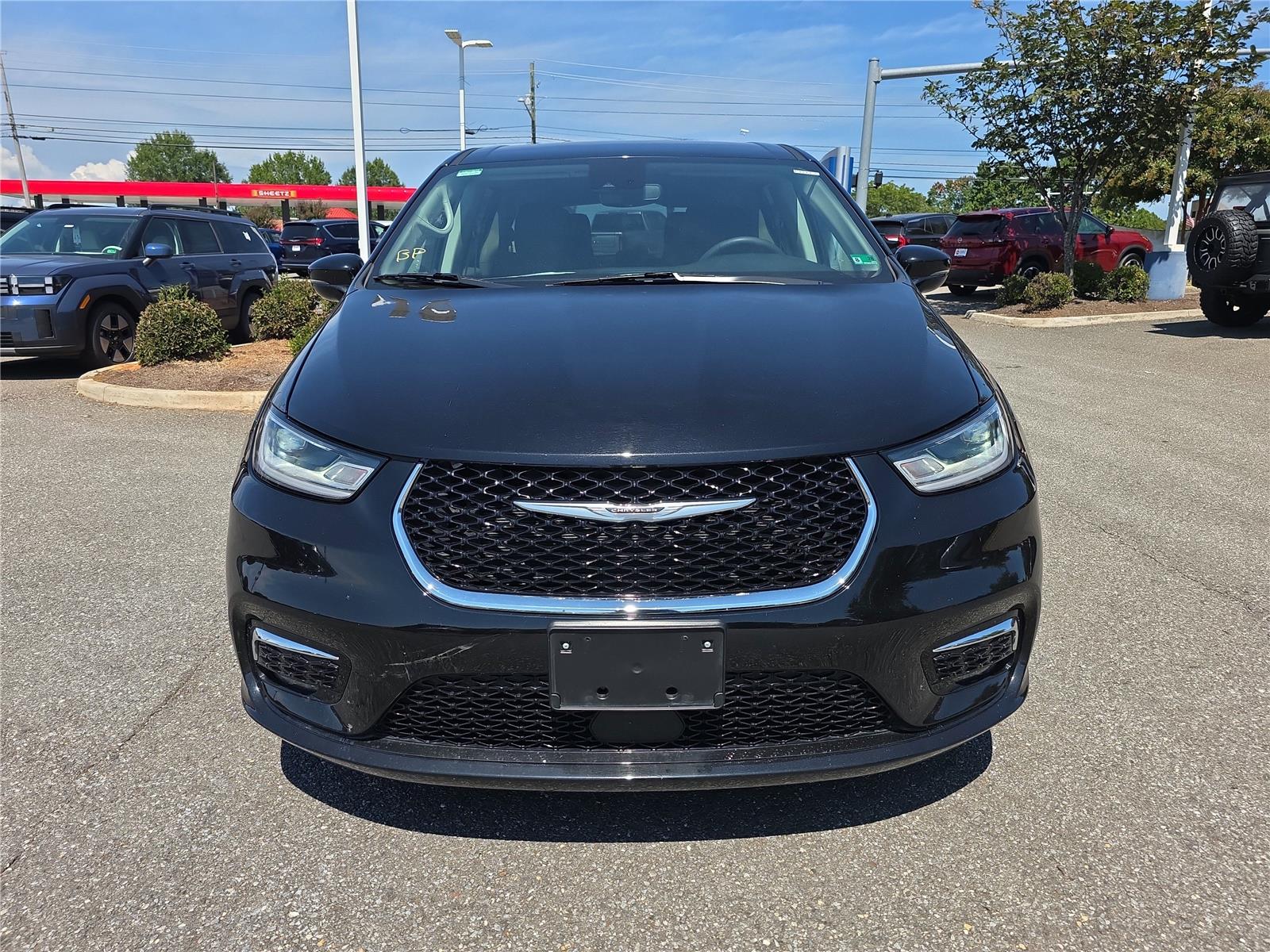 2024 Chrysler Pacifica Hybrid photo 10