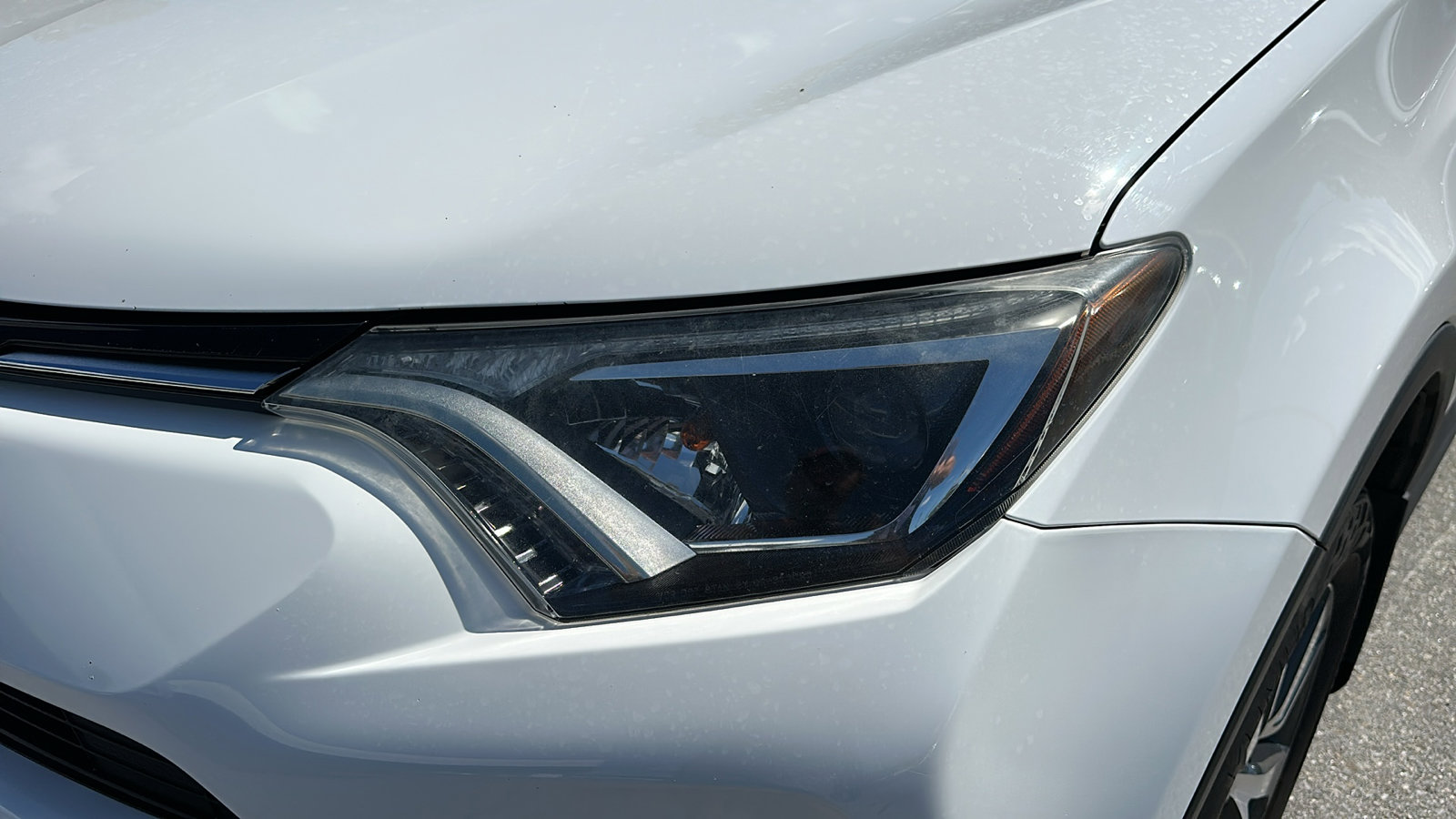 2018 Toyota RAV4 XLE photo 8