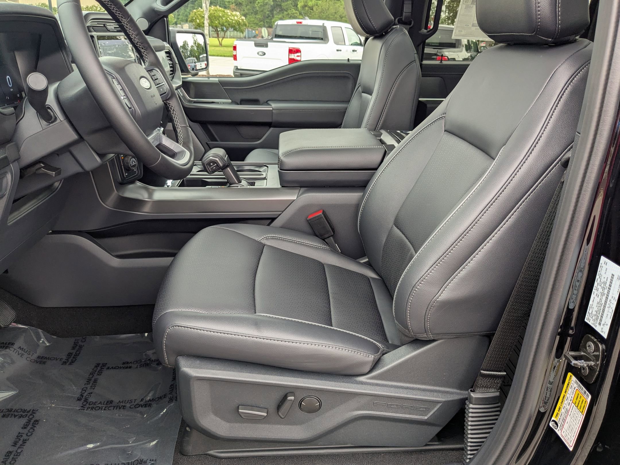 2025 Ford F-150 Lariat photo 15