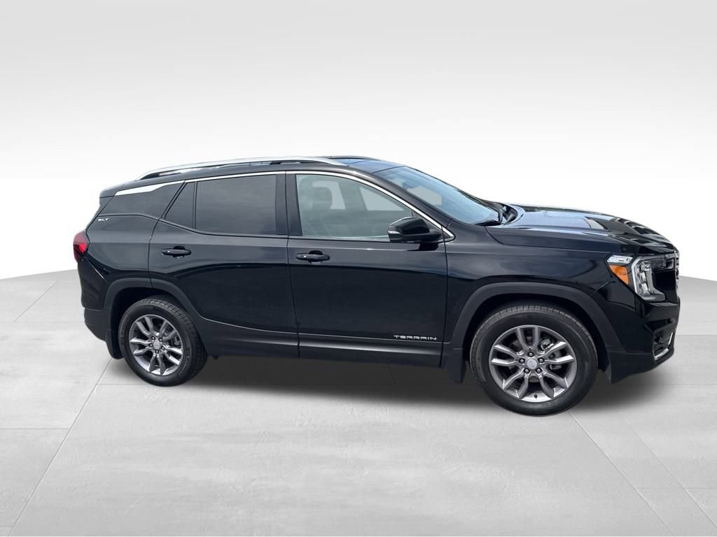 2024 Gmc Terrain SLT photo 2