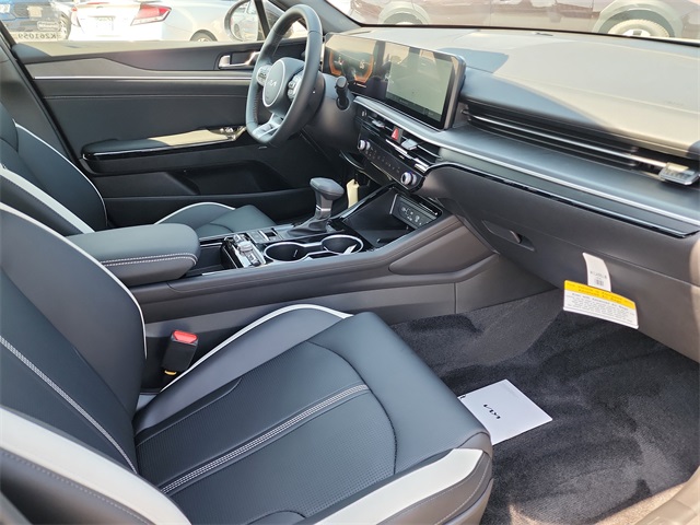 2026 Kia K5 GT-Line photo 15