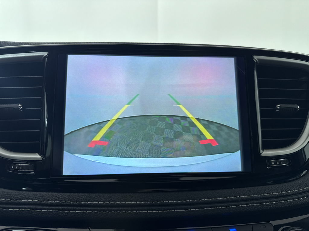 2025 Chrysler Pacifica photo 8