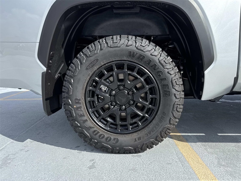 2026 Toyota Tundra SR5 CrewMax photo 4