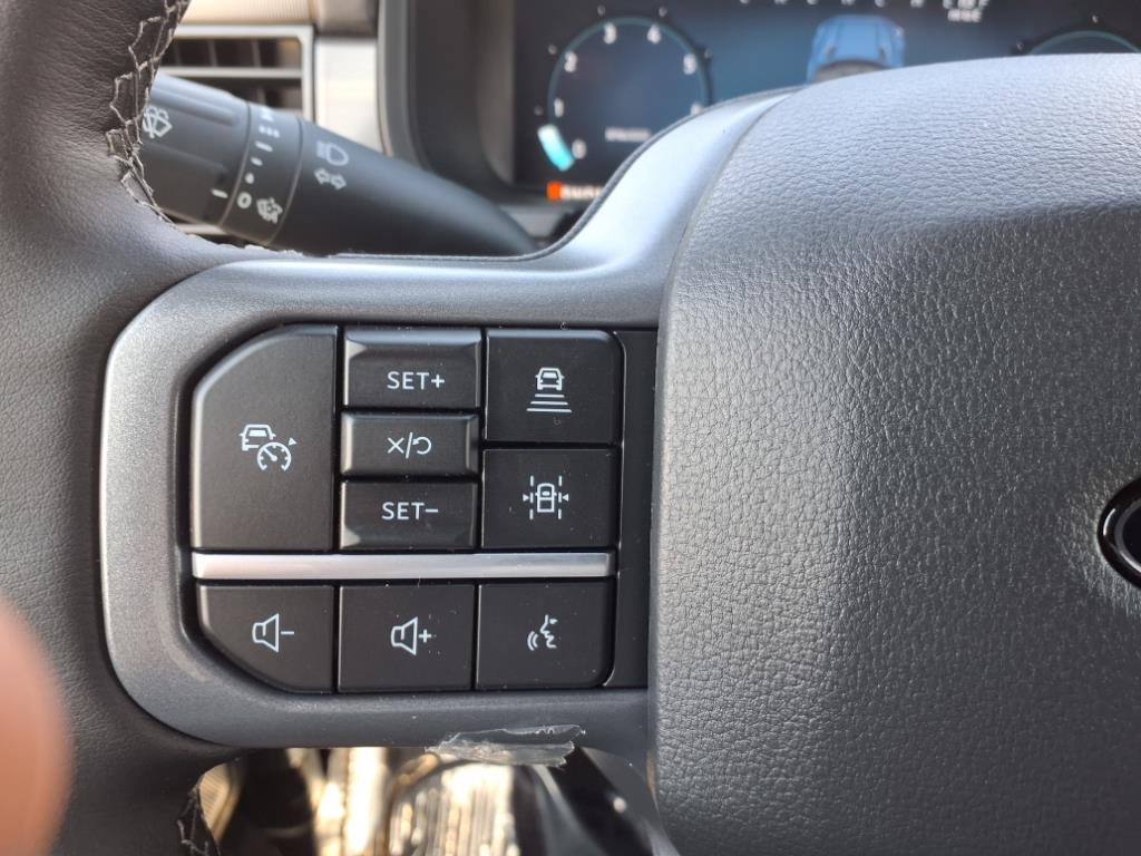 2025 Ford F-150 Lariat photo 24