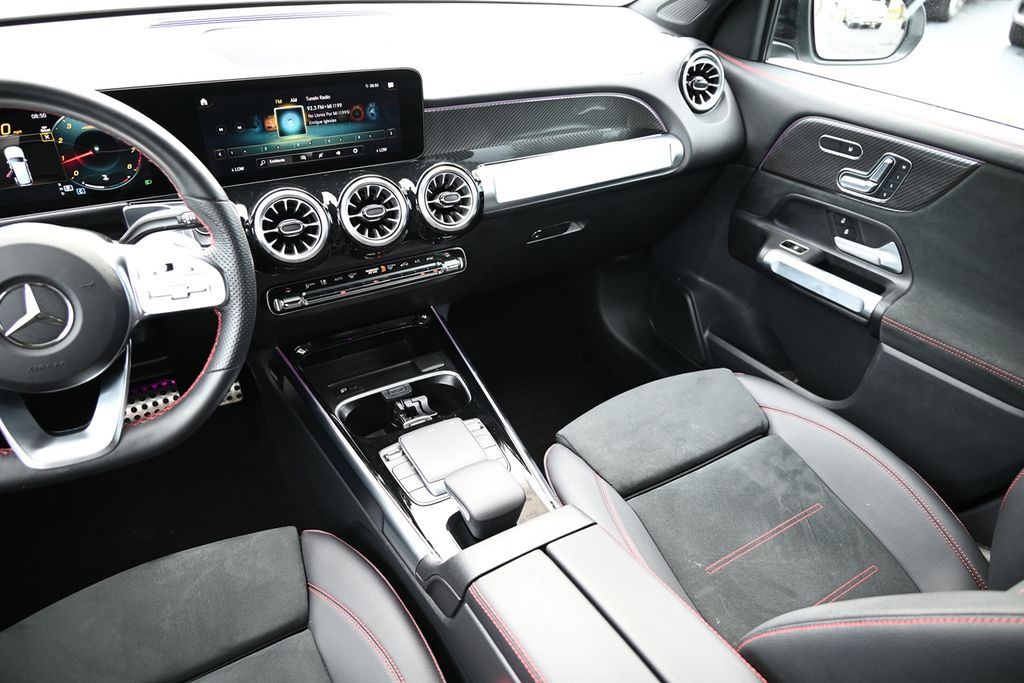 2023 Mercedes Benz GLB 250 photo 11