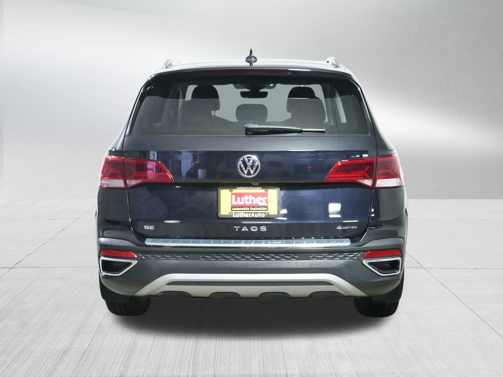 2022 Volkswagen Taos SE photo 4