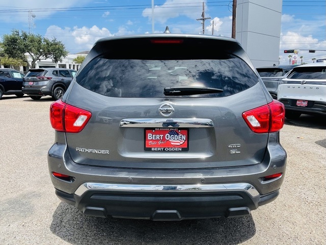 2020 Nissan Pathfinder SL photo 3