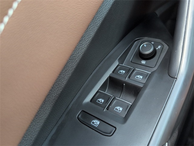 2025 Volkswagen Jetta 1.5T SEL photo 33