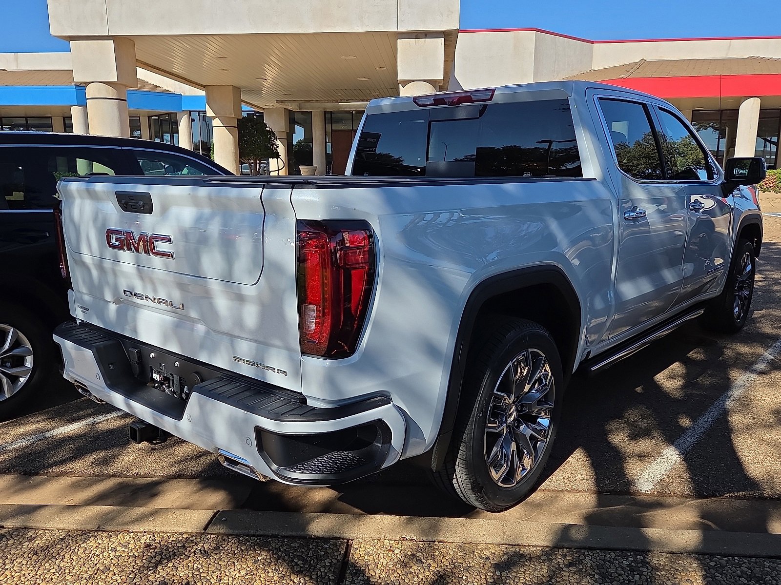 2026 Gmc Sierra 1500 Denali photo 2