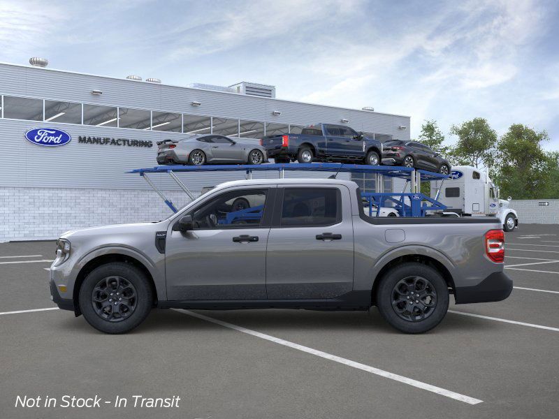 2025 Ford Maverick XLT photo 2