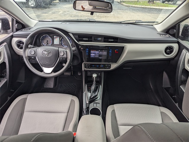 2019 Toyota Corolla L photo 9