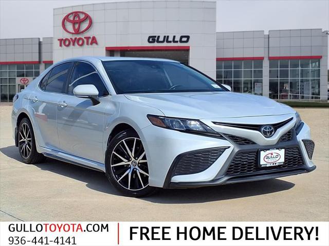 2023 Toyota Camry SE's photo
