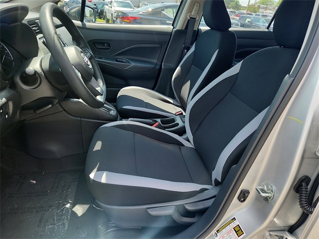 2025 Nissan Versa 1.6 S photo 7