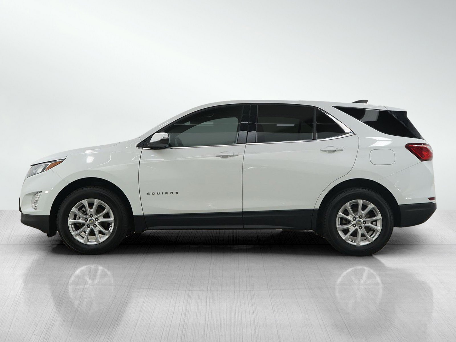 Used 2019 Chevrolet Equinox LT with VIN 3GNAXUEV7KS508061 for sale in Roseville, Minnesota